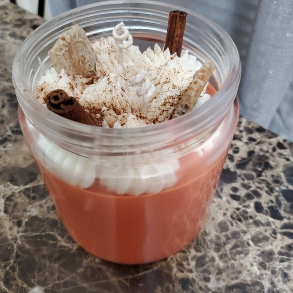 I have hand made soy candles, body butters, an scrubs - Picture 9 of 16